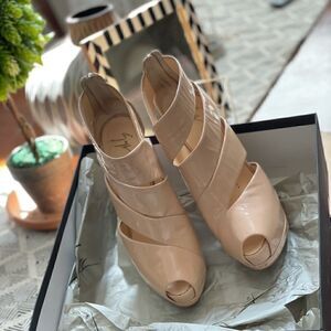 GIUSEPPE ZANOTTI Sharon Vernice Leather Blush Platform, SZ 9.5